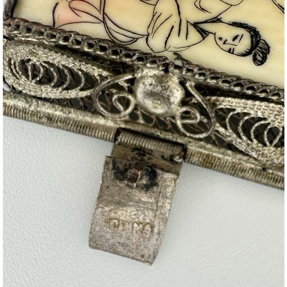 Antique Chinese silver filigree Scrimshaw etched woman ox bone panel bracelet - Picture 11 of 12